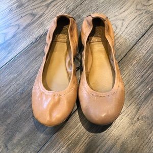 Tory Burch Eddie Ballet Flat in Caramel